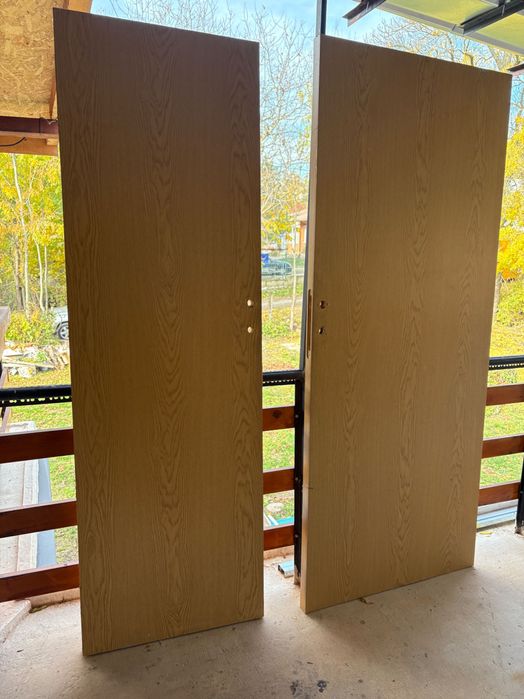3бр. Масивни интериорни врати