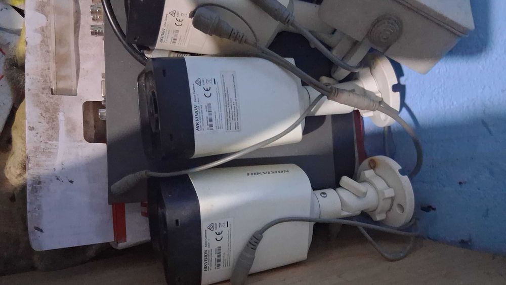 Se vinde set de patru camere de supraveghere de la haivision cu sursă