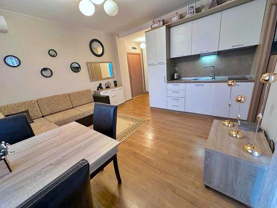 Продава се Двустаен апартамент в к.к. Слънчев бряг - 60 кв.м за 1150 €/кв.м - Снимка #2