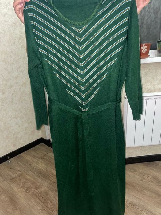 Платье вязаное женское