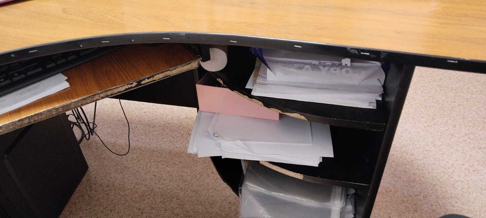 Продам столы офисные