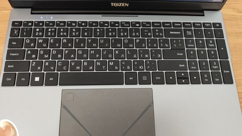 Продам ноутбук 16 гб новый