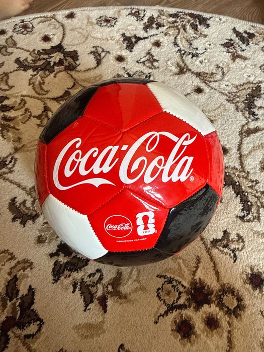 Coca cola to’pi. Yangi. Nasosi bilan birga.