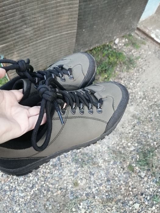 Обувь на подростка 38р