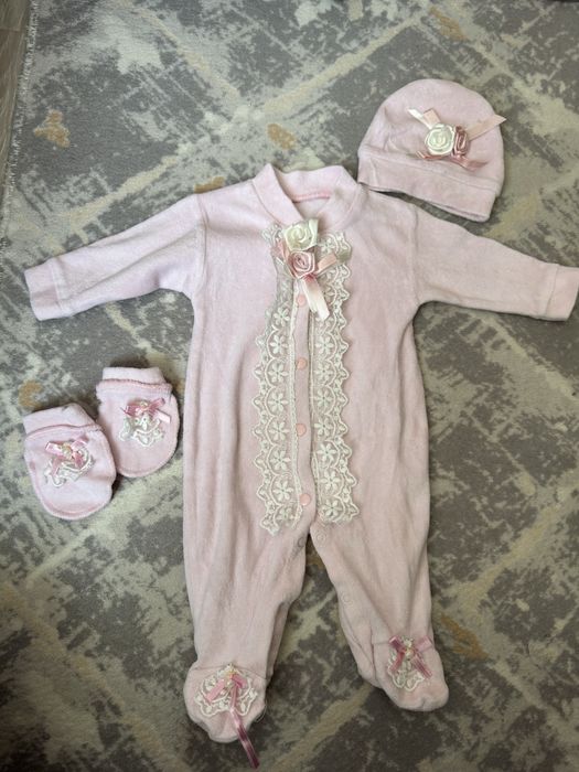 Нежный комплект на выписку.0-3 месяца