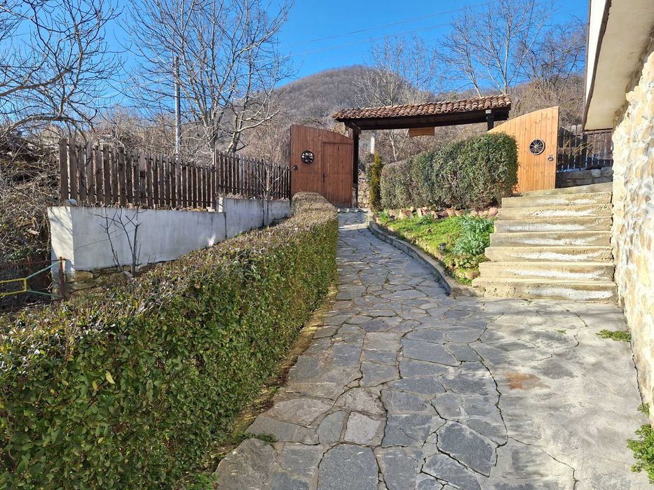 Продава се Къща в с. Черни връх, Област Шумен - 200 кв.м за 549 €/кв.м - Снимка #19