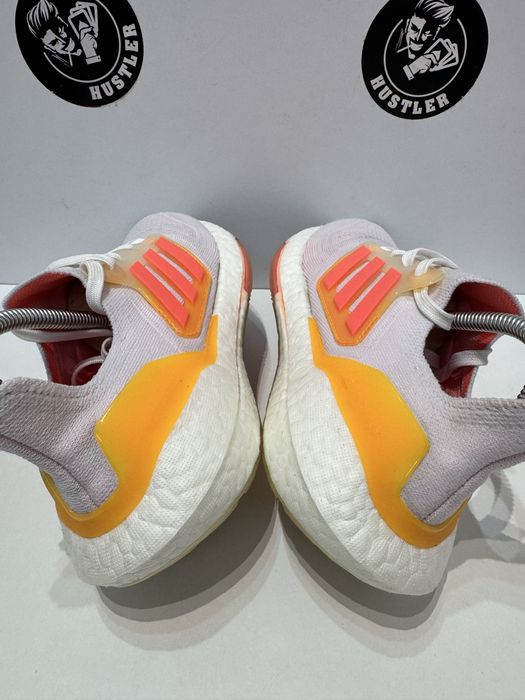 Маратонки ADIDAS ULTRA BOOST 22 W.Номер 36