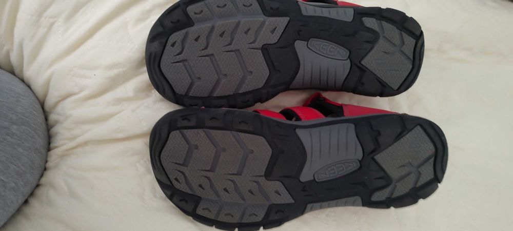 детски сандали KEEN