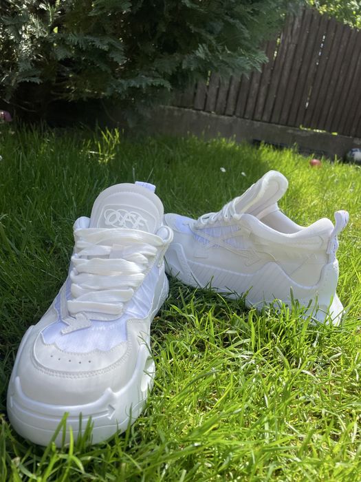 OFF-WHITE odsy 1000