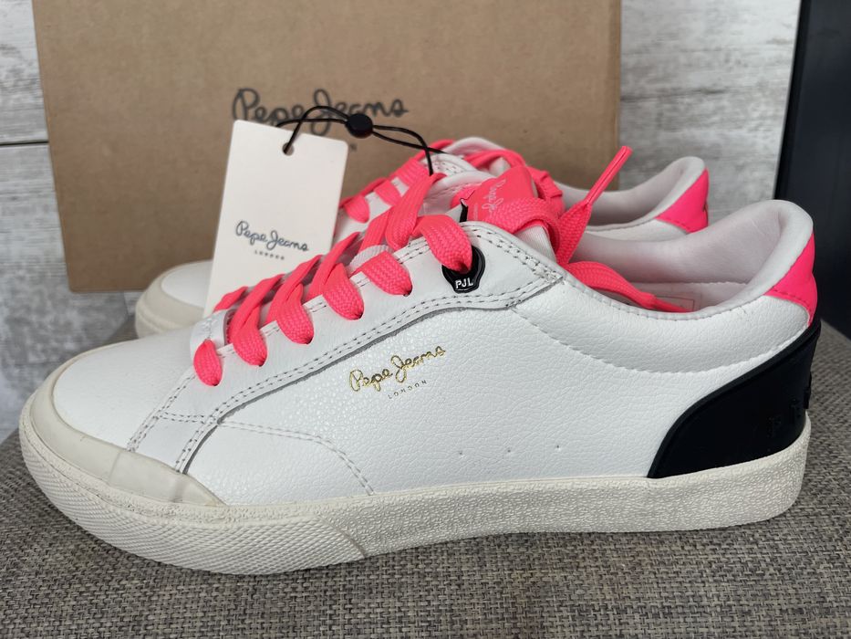 Pepe Jeans 37 номер, нови