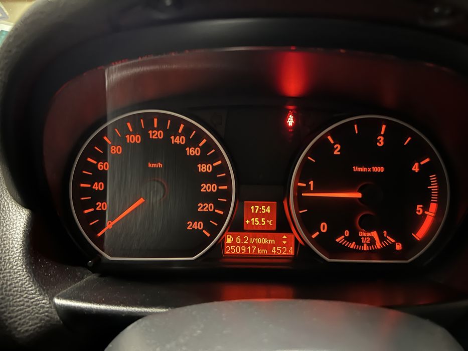 Bmw 118d 2008 г. 2.0