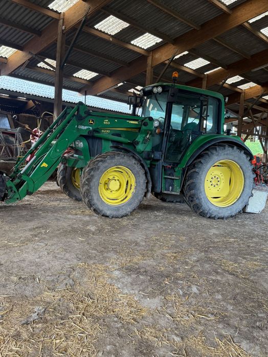 Tractoare și materiale