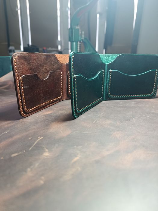 Кожаный портмоне.