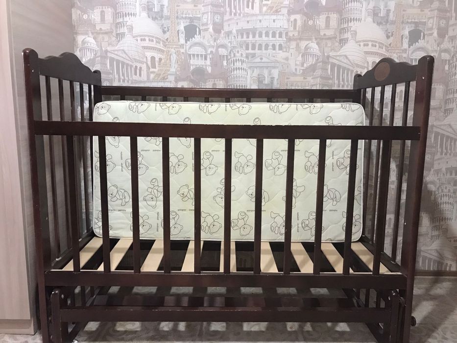 Манеш /кроватка для детей