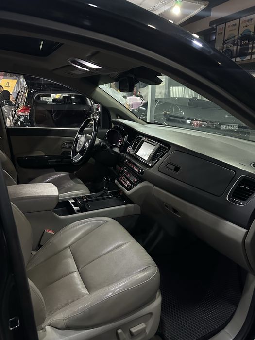Kia Carnival Benzin