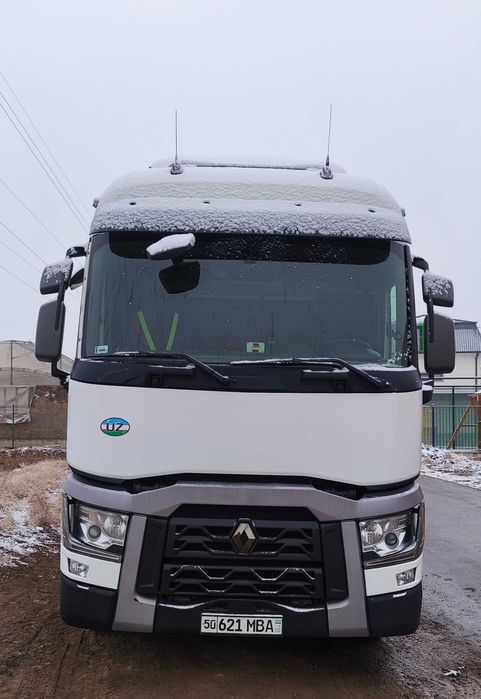 Renault 460 тягач  2017 й 440минг пробег