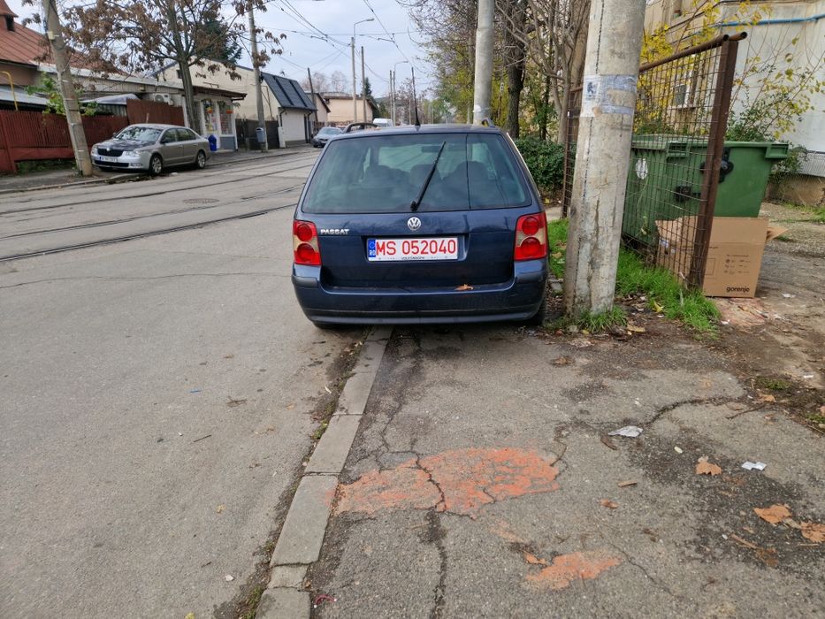 Vând passat 3bg an 2004