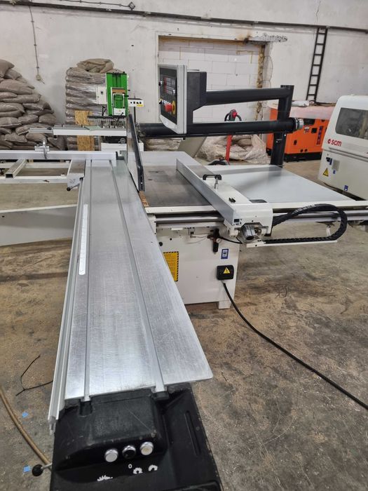 Форматно разкройващ циркуляр SCM Si450Е