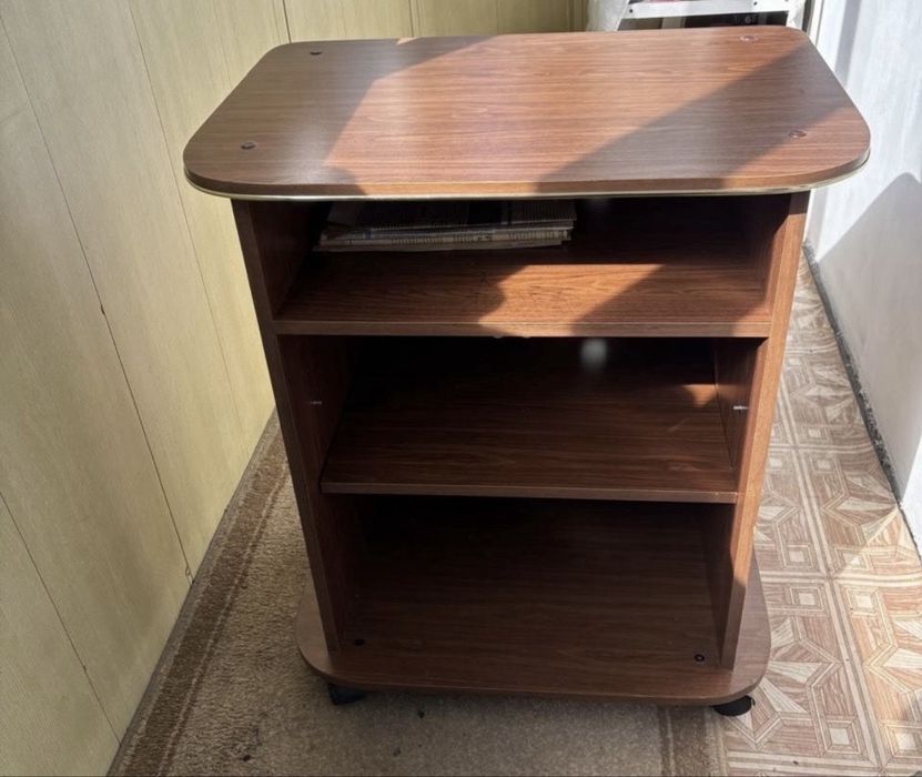Стол книжка