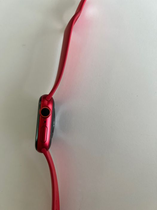 Смарт часовник Apple Watch 6, 40mm + зарядно