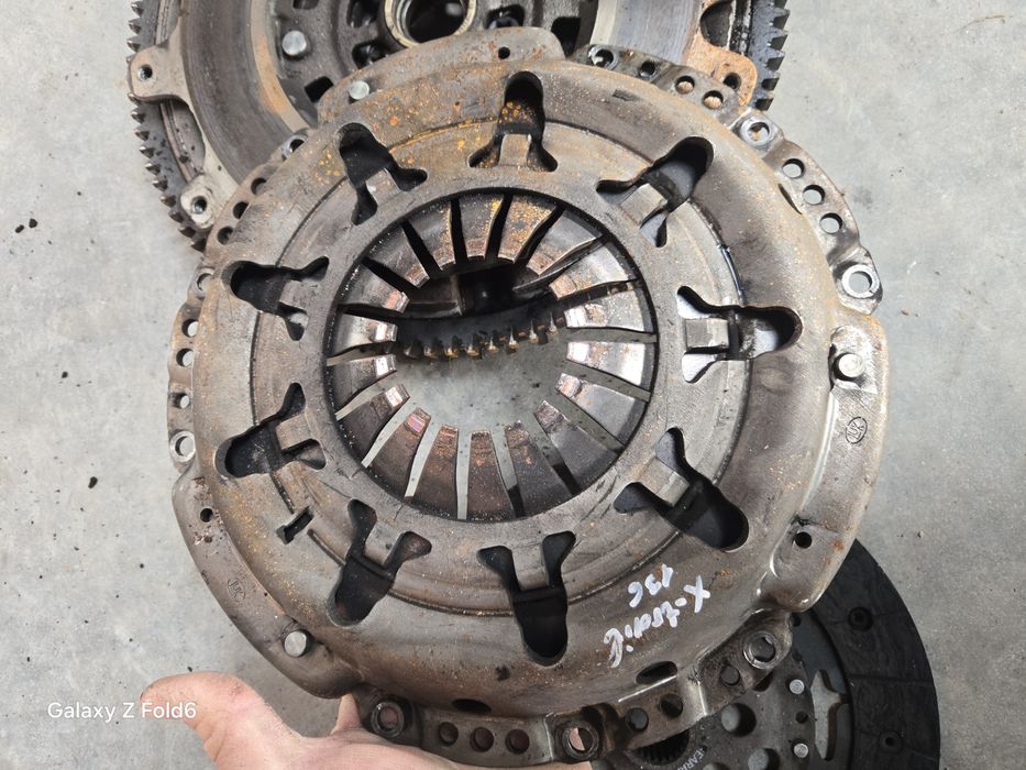 Комплект съединител за Нисан Х-трейл /Nissan X-TRAIL