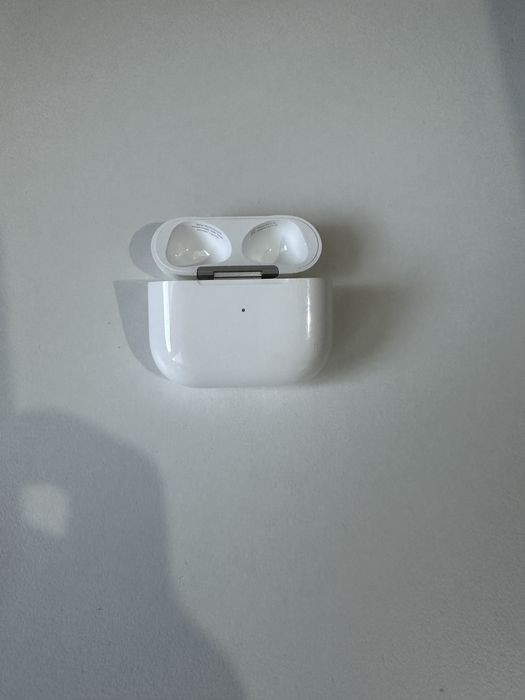 Наушники Airpods