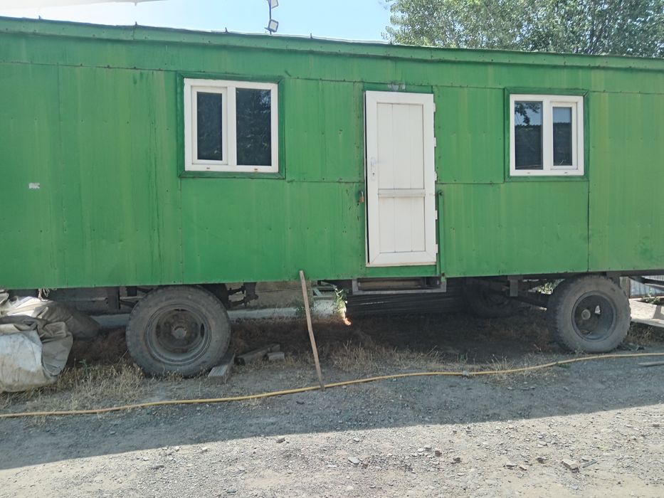 Универсальный вагон на колесах 8×2,7 рахмер.