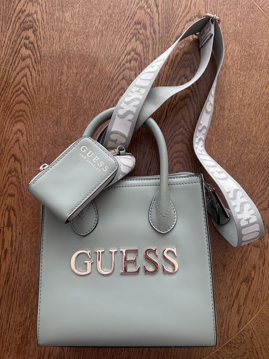 Чанта Guess от кожа