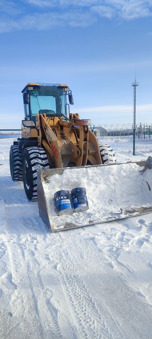 Продам фронтальный погрузчик