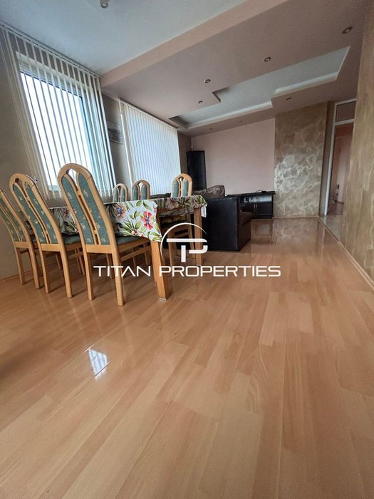 Дава се под наем Тристаен апартамент в Пловдив, Кючук Париж - 120 кв.м за 714 € - Снимка #2