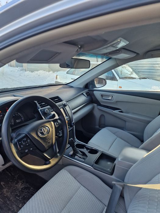 Машина Toyota Camry 55
