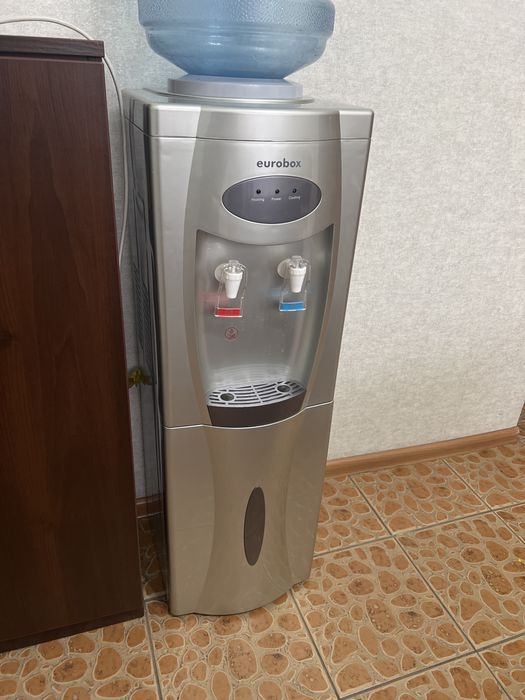 Кулер для воды  eurobox , диспенсер для воды