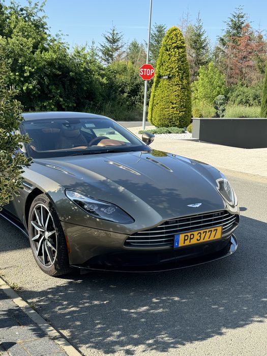 Aston martin DB11 V12 740CP variante