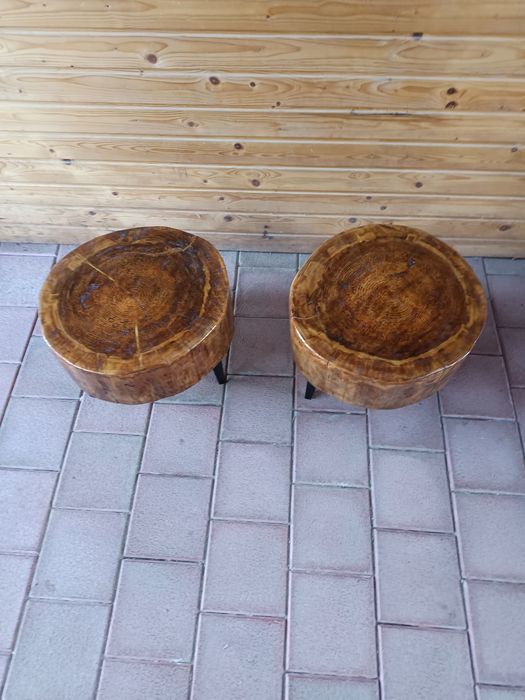 Noptiere , măsuta sau taburet din trunchi de larice