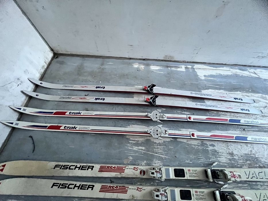 СКИ,,ски,.Skii