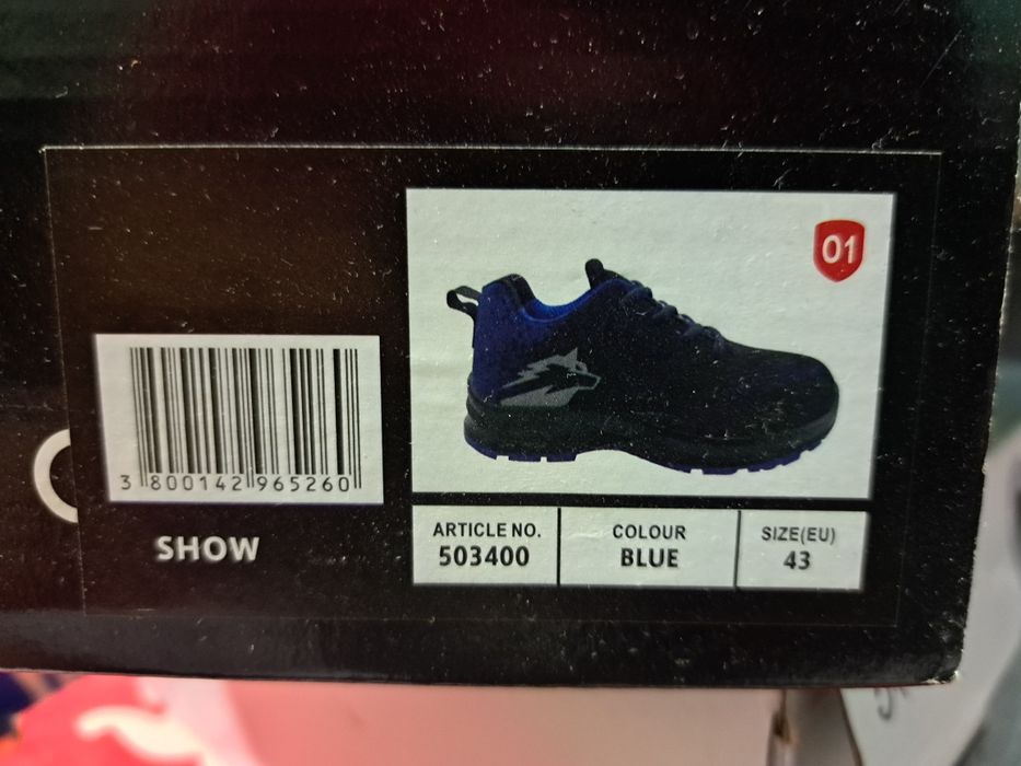 Обувки,маратонки и др.