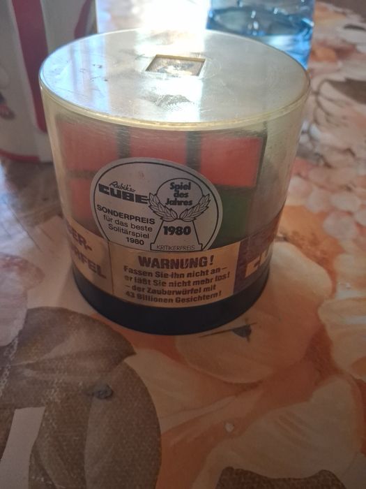 Оригинално кубче рубик