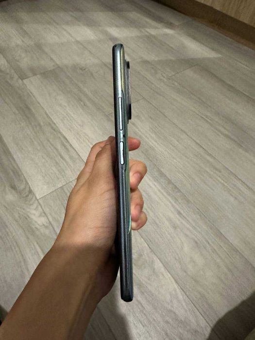 Продам Xiaomi Mi 11i  5G