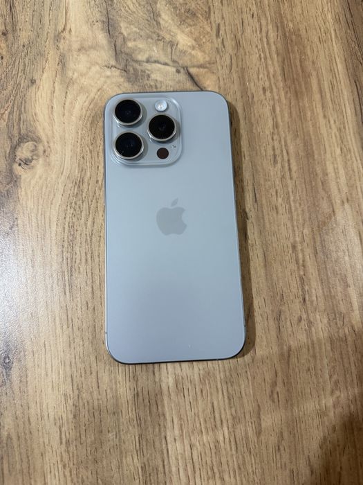 iPhone 15 pro 512 ГБ с коробкой