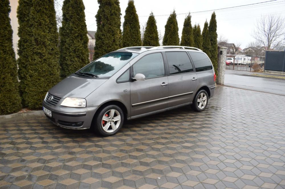 VW Sharan 2.0 TDI 140 cp 7 locuri