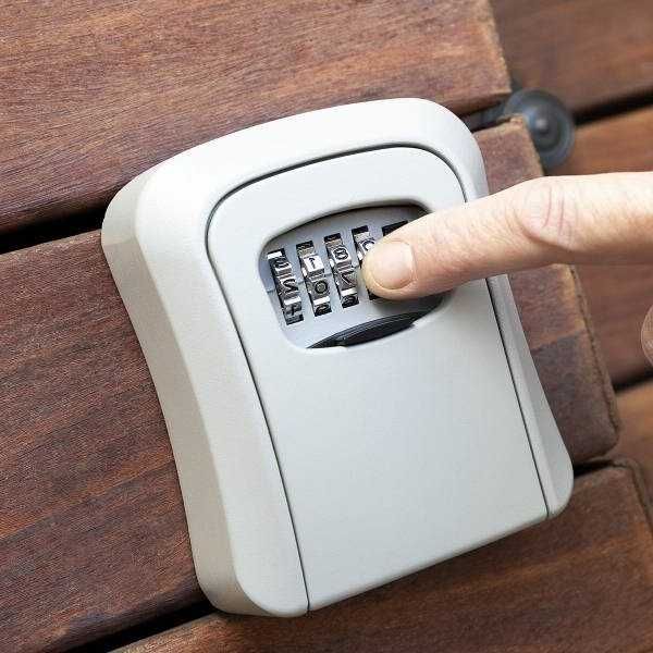Seif pentru chei cu cod numeric din 4 cifre, rezistent la apa - NOU