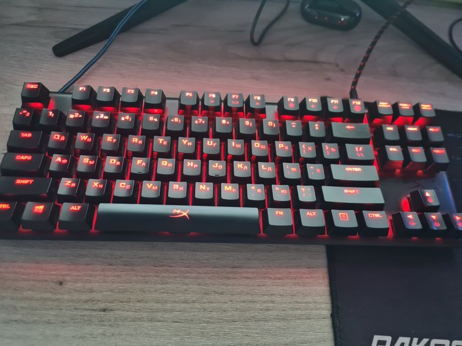Продаю клавиатуру hyperx alloy fps pro