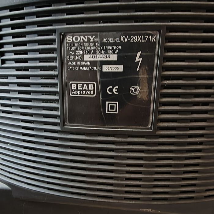 Ретро телевизор Sony Trinitron 29" (KV-29XL71K) + дистанционно и чинчове