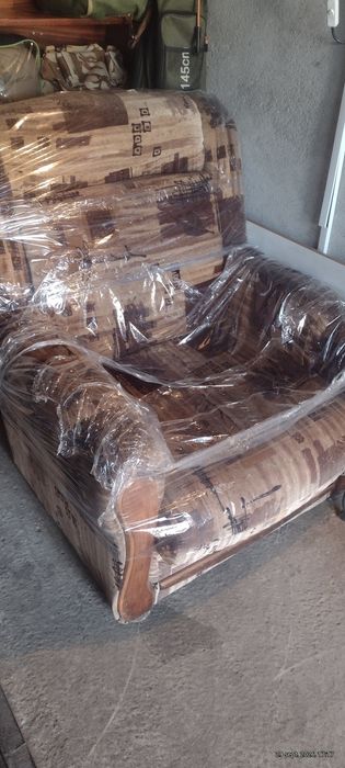Vând pat extensibil de o persoană
