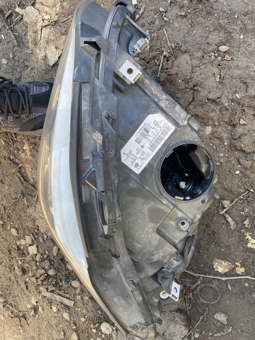 Faruri bmw f 10 2011