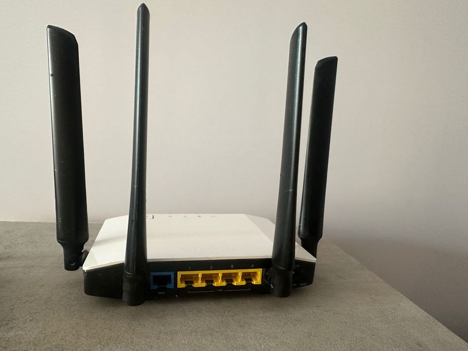 Двубандов Рутер ZyXEL NBG6604 2.4/5.2 GHz