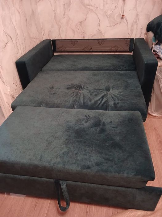 Продам диван для гостиной