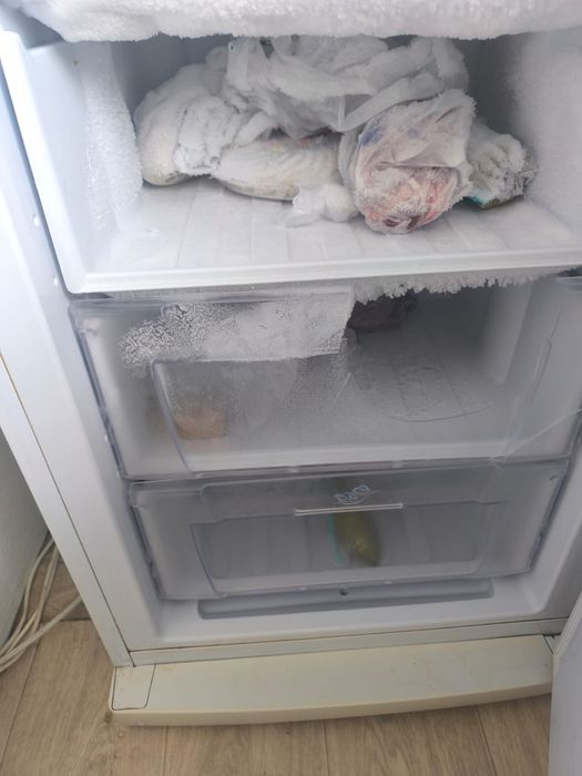 Продам холодильник