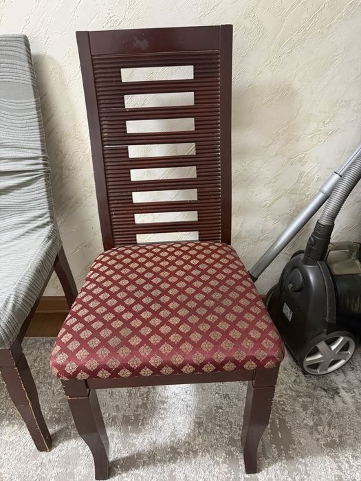 Продам стулья для гостиной