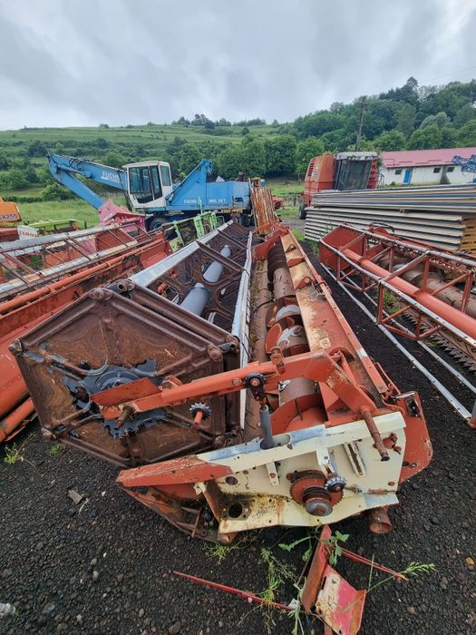Dezmembram masa/header păioase Laverda